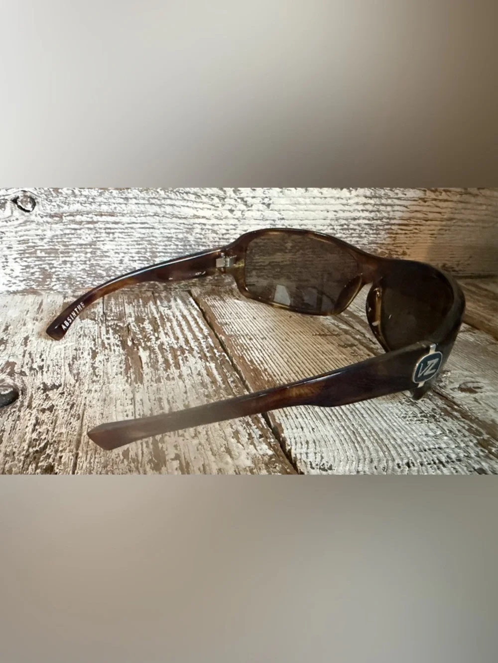 Von Zipper Absinthe Brown Tortoiseshell Sunglasses - Classic Polarized Lenses